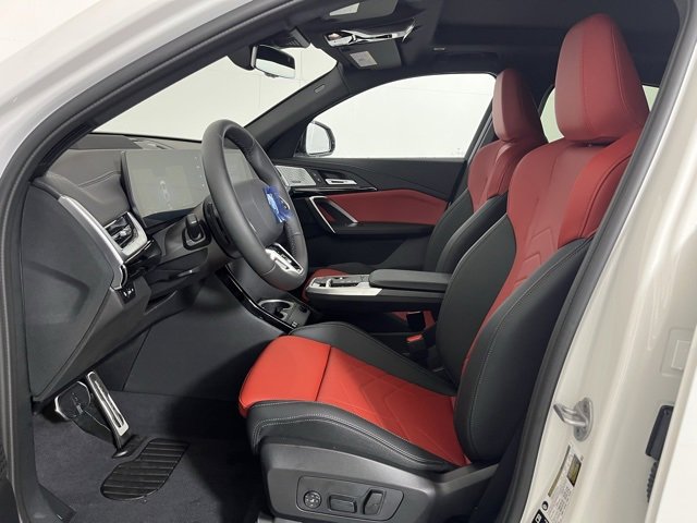 New 2025 BMW X2 xDrive28i w/ Premium Package image 11