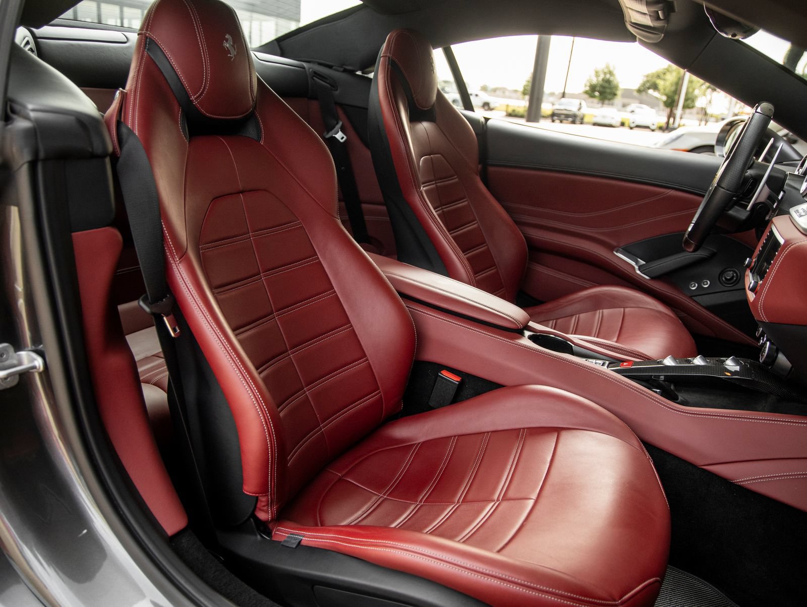 Used 2016 Ferrari California T RWD image 40