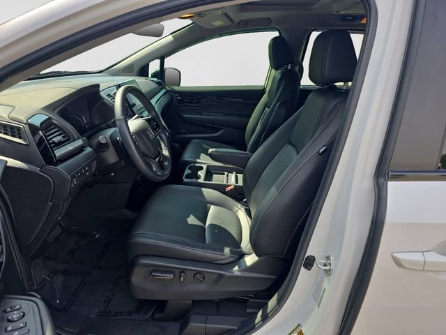 Used 2023 Honda Odyssey Touring image 11