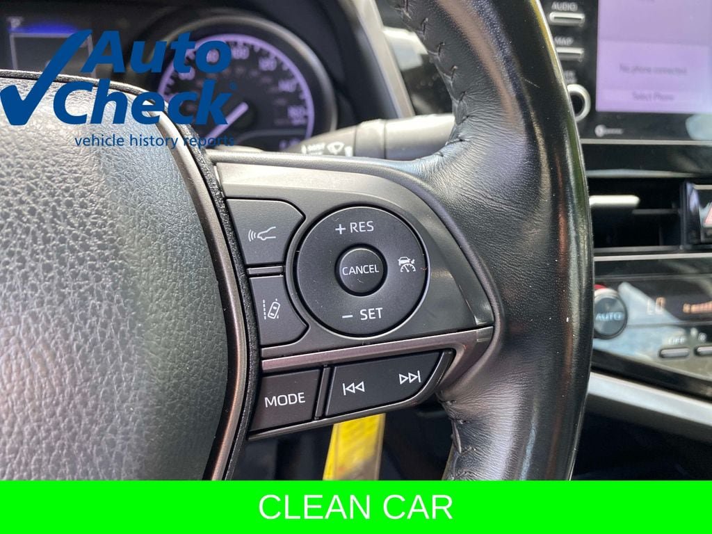 Used 2022 Toyota Camry SE FWD image 16