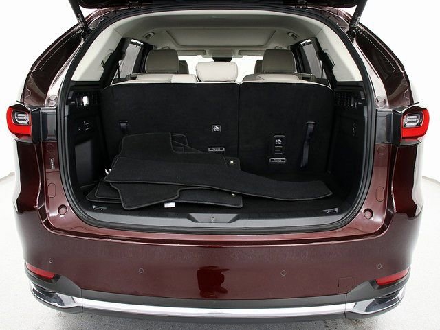 Used 2024 MAZDA CX-90 Plug-In Hybrid w/ Premium Pkg image 29