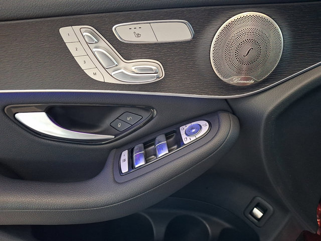 Used 2021 Mercedes-Benz GLC 300 4MATIC image 12