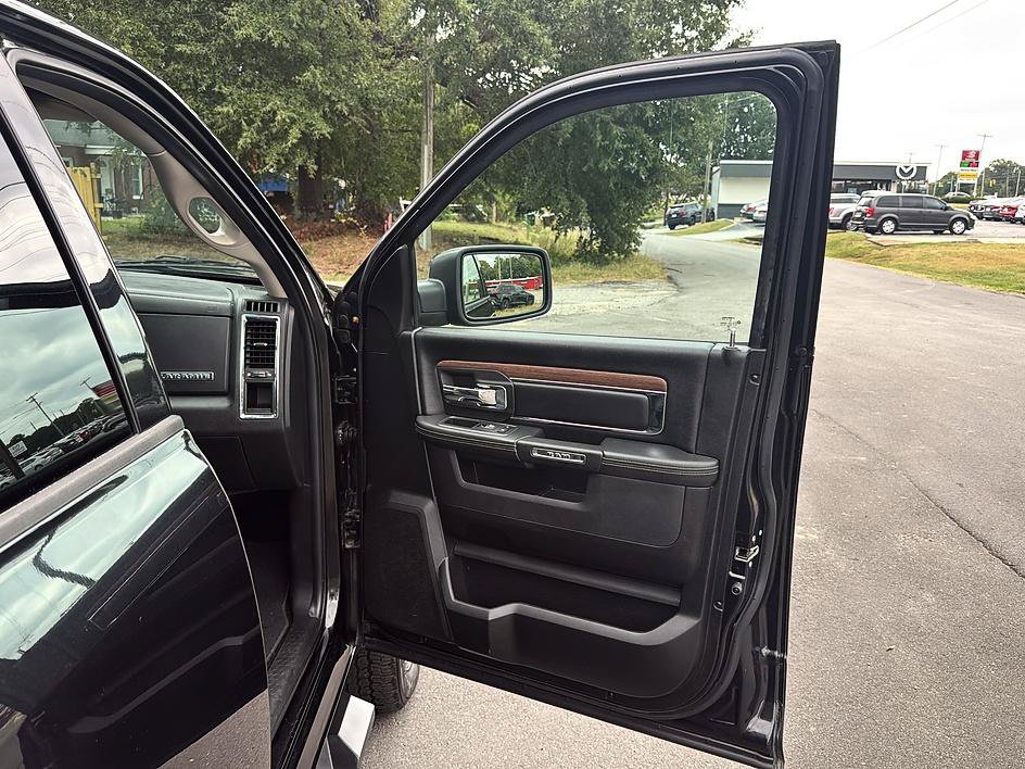 Used 2017 RAM 1500 Laramie w/ Convenience Group AWD/4WD image 36