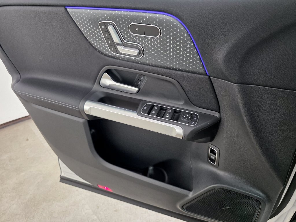 New 2026 Mercedes-Benz GLB 250 image 16