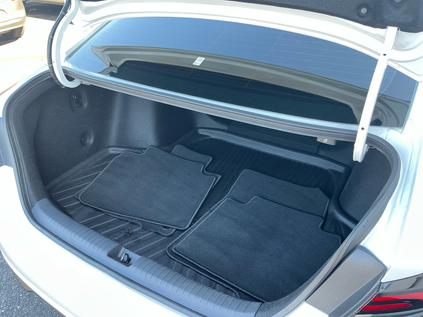 Used 2024 Honda Accord Sport image 32