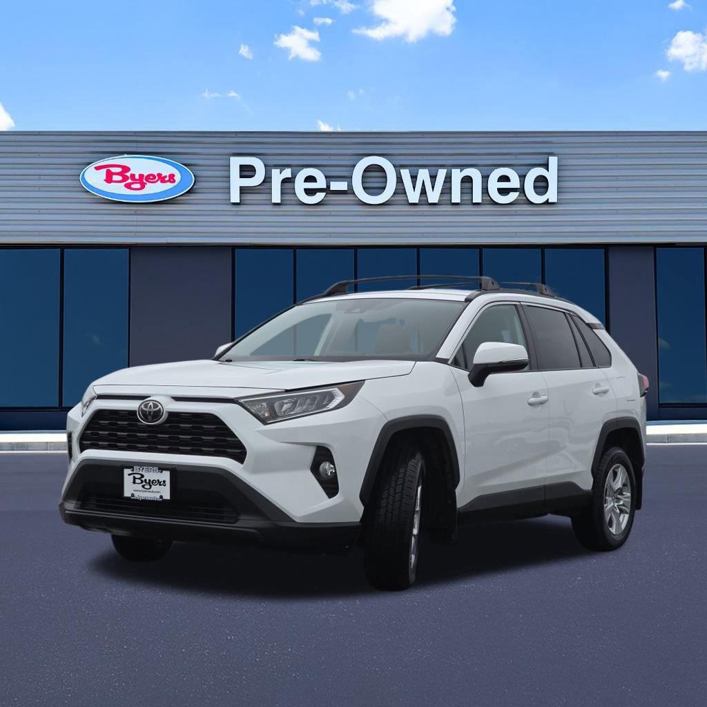Used 2021 Toyota RAV4 XLE image 3