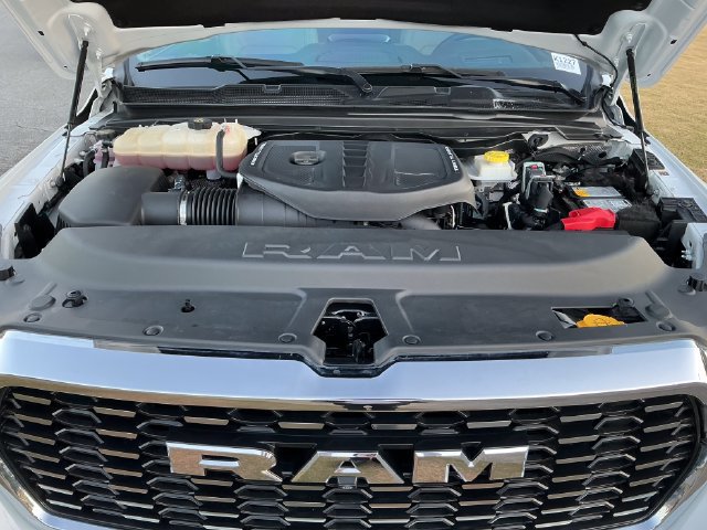 Used 2025 RAM 1500 Tungsten AWD/4WD image 30