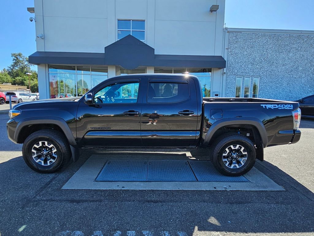 Used 2020 Toyota Tacoma TRD Off-Road w/ Technology Package image 8