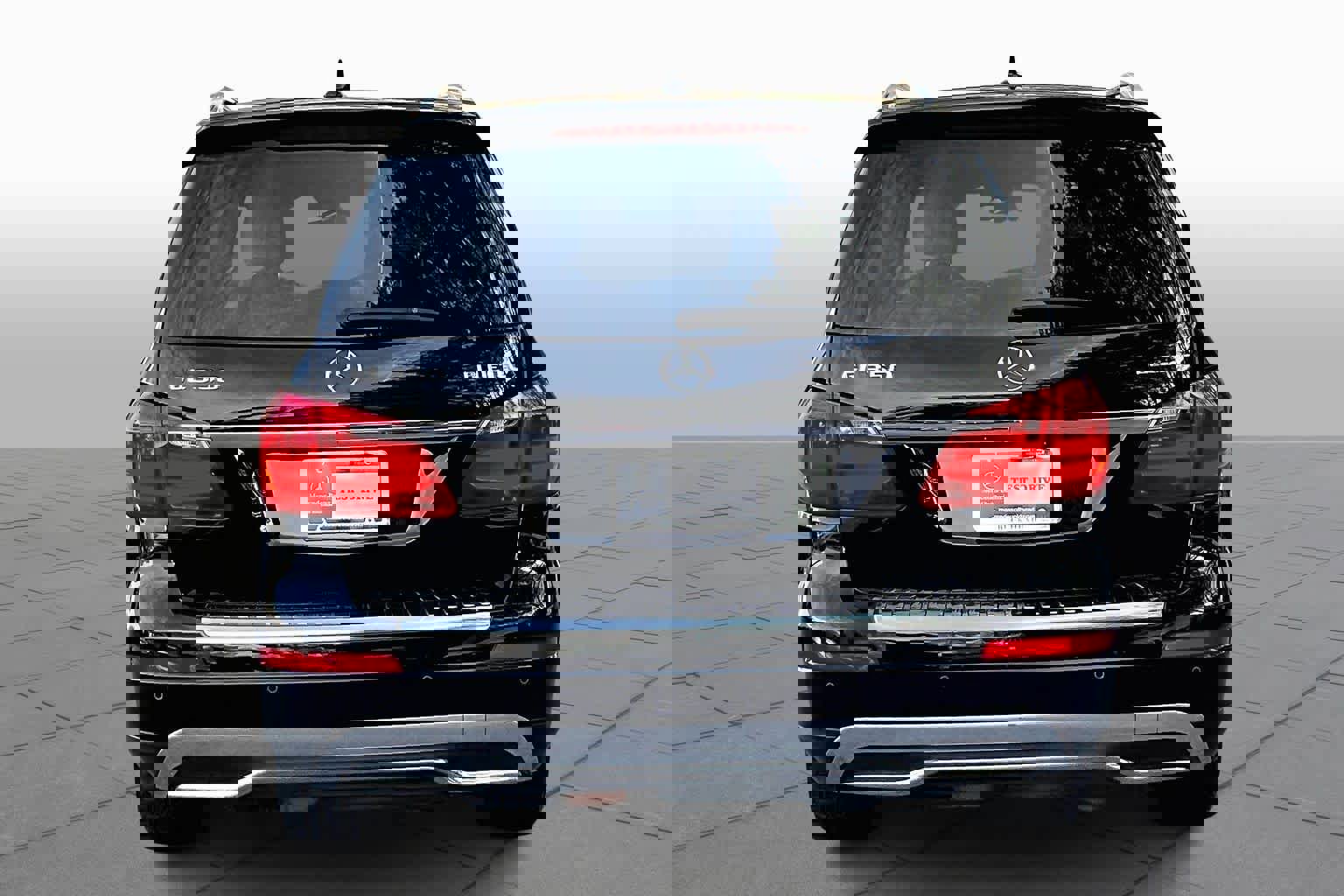 Used 2014 Mercedes-Benz GL 350 BlueTEC 4MATIC image 5