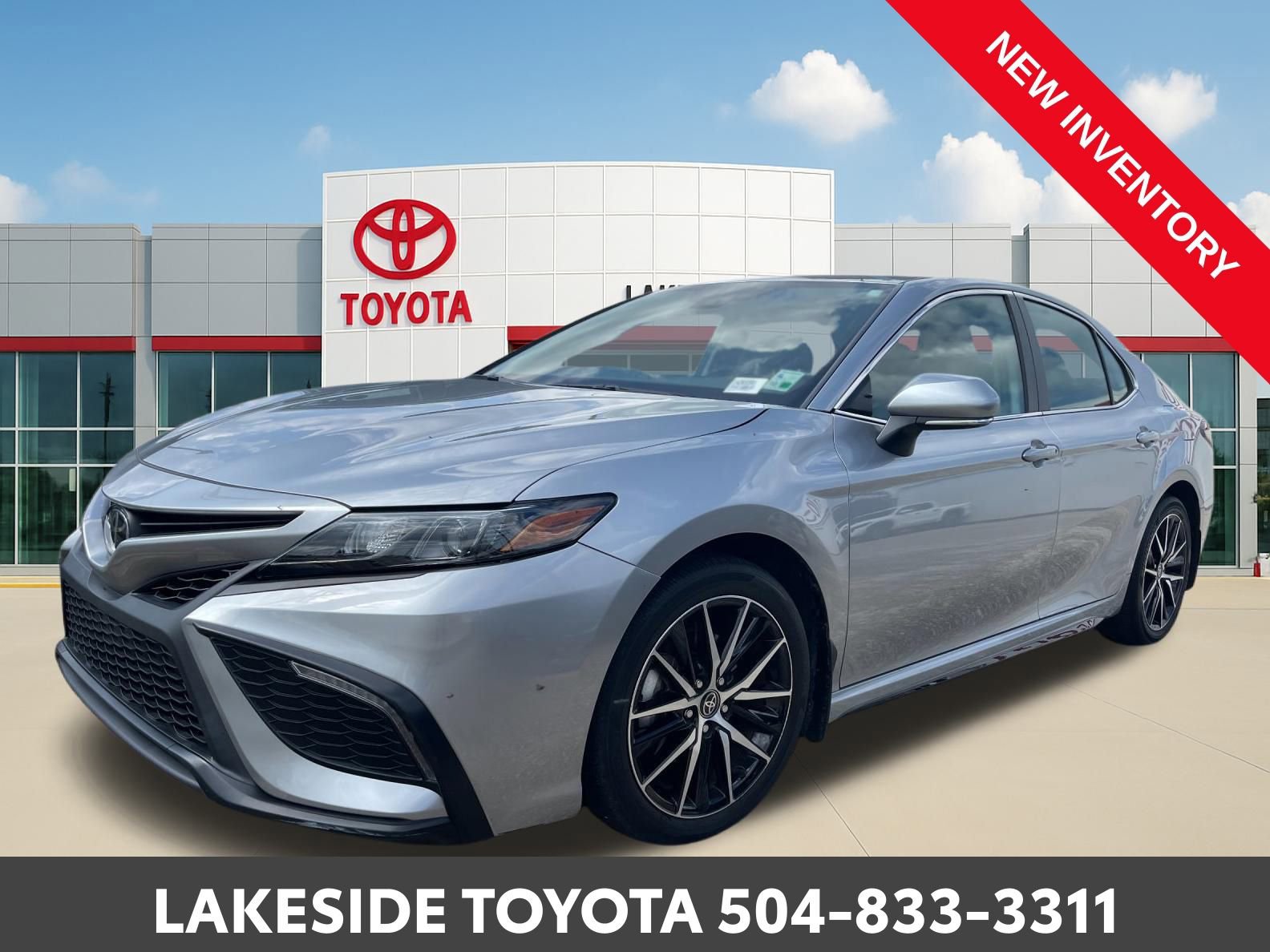 Certified 2023 Toyota Camry SE w/ Convenience Package image 1