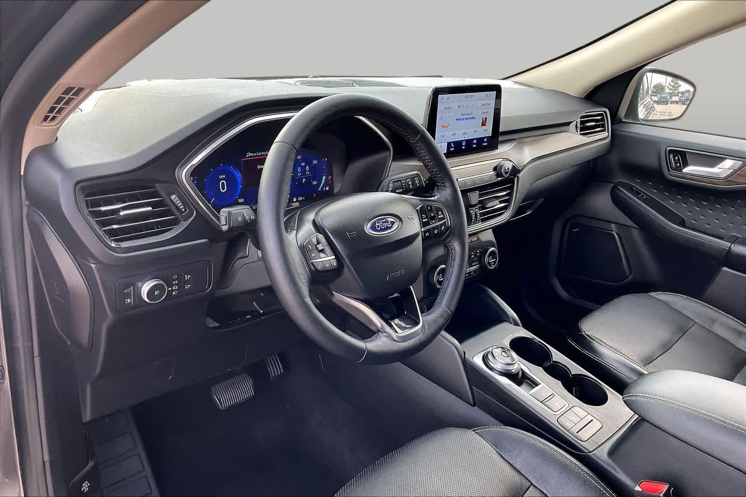 Used 2020 Ford Escape Titanium FWD image 17