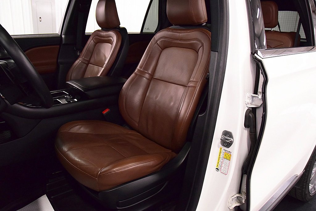 Used 2022 Lincoln Aviator Reserve w/ Equipment Group 201A image 30
