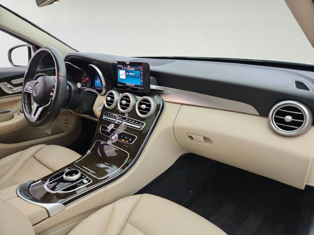 Used 2019 Mercedes-Benz C 300 4MATIC Sedan image 26