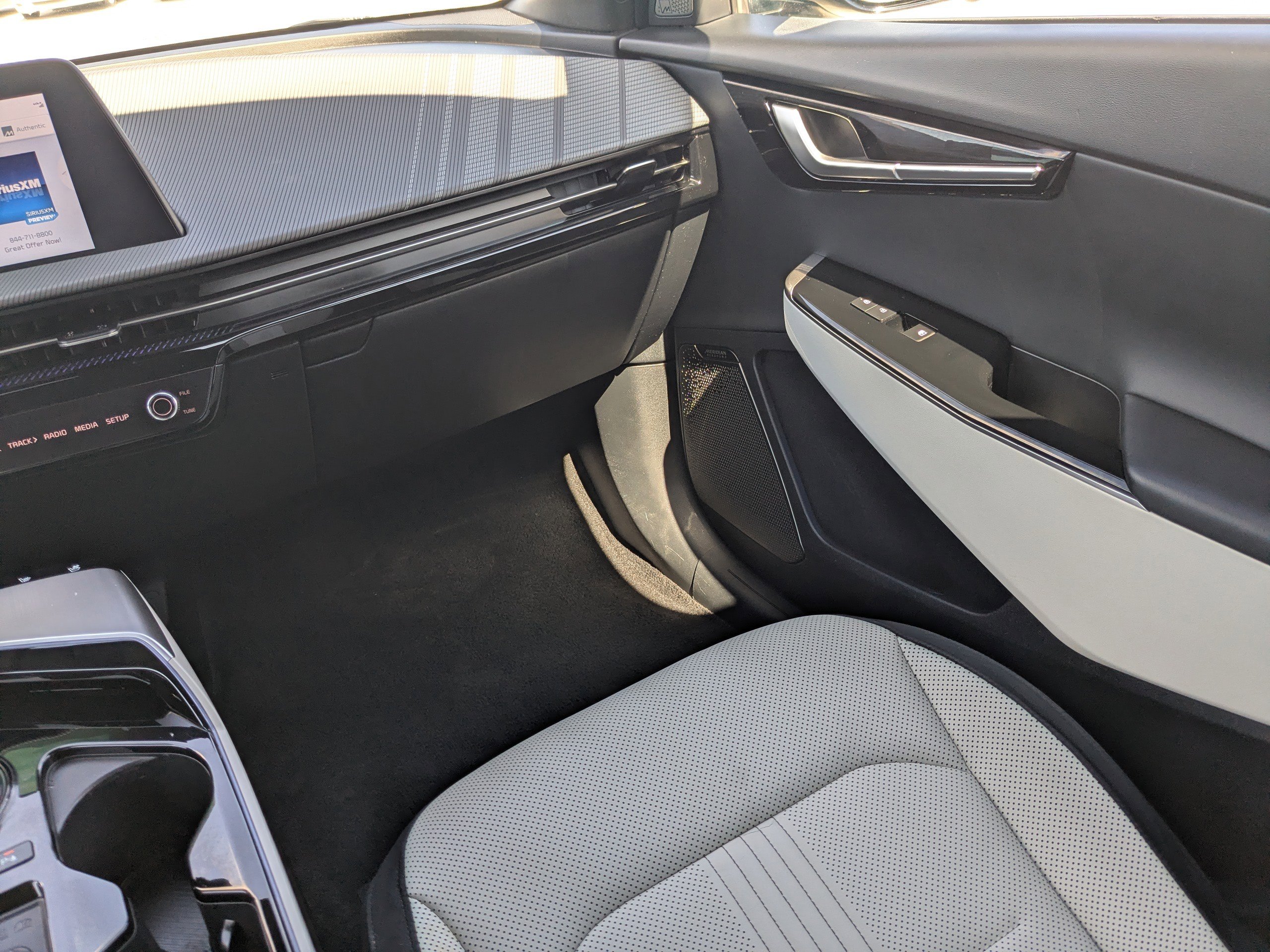 Certified 2024 Kia EV6 GT-Line w/ GT-Line White Seat Package image 21