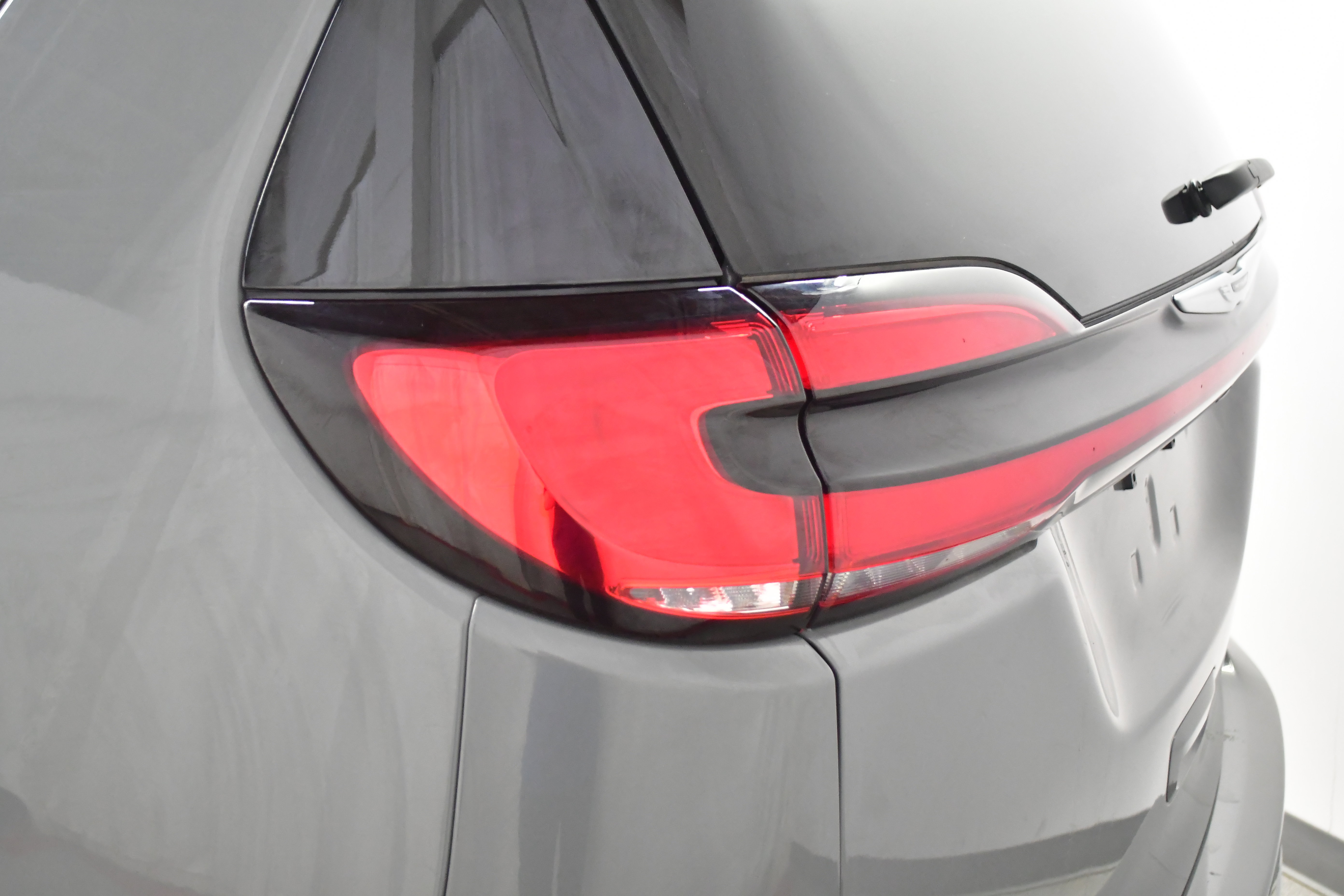 Used 2023 Chrysler Pacifica Touring-L FWD image 35