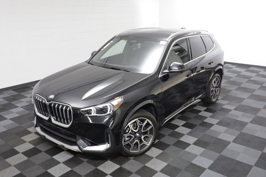 Certified 2025 BMW X1 xDrive28i AWD/4WD image 2