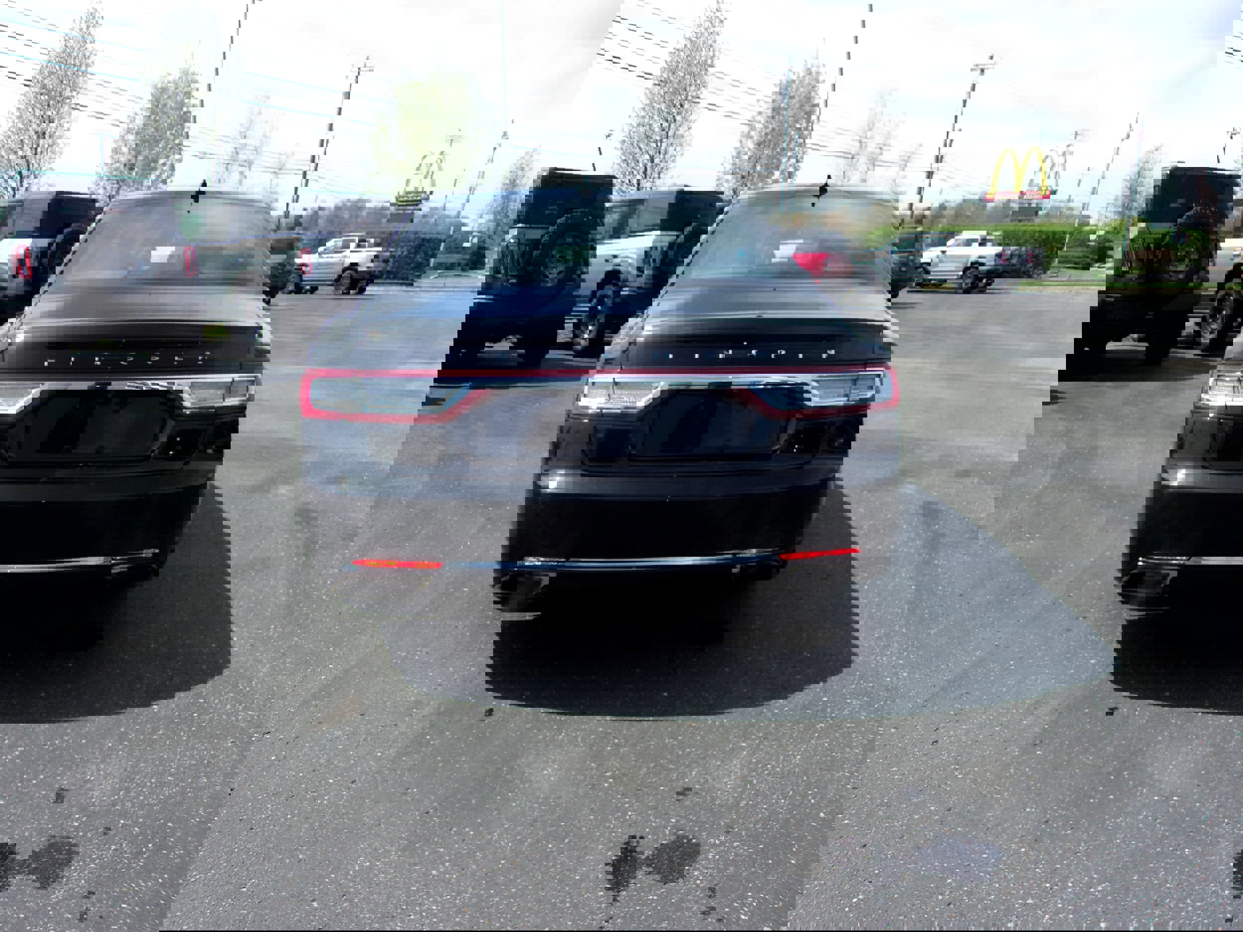 Used 2020 Lincoln Continental Reserve w/ Luxury Package image 4