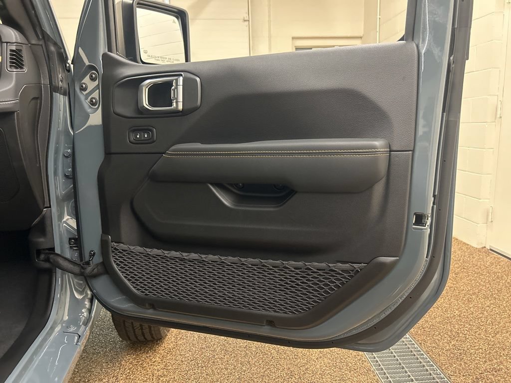 New 2026 Jeep Gladiator Sport AWD/4WD image 13