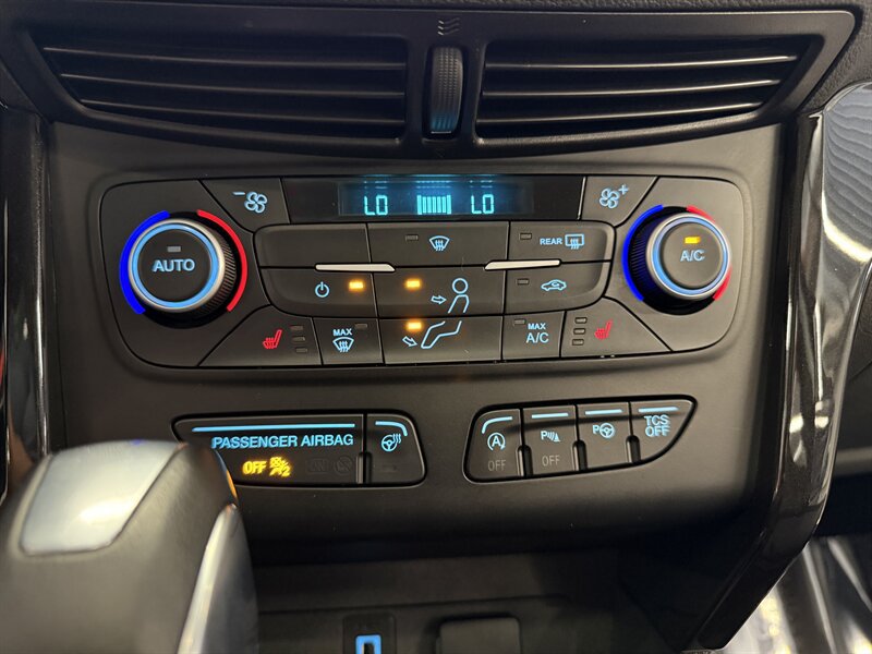 Used 2019 Ford Escape Titanium AWD/4WD image 32