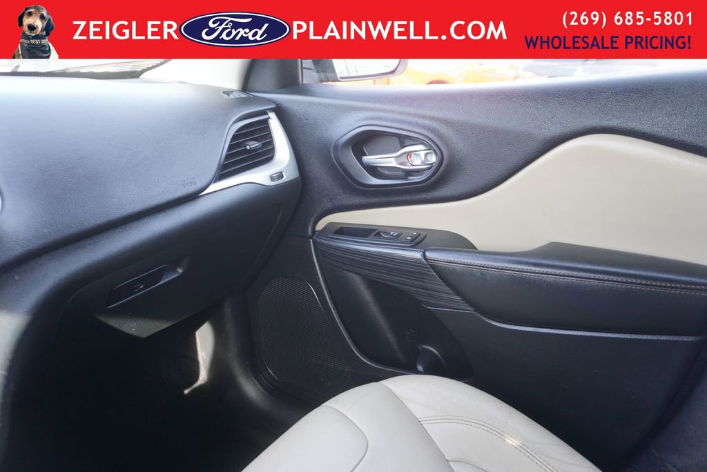 Used 2016 Jeep Cherokee Limited image 33