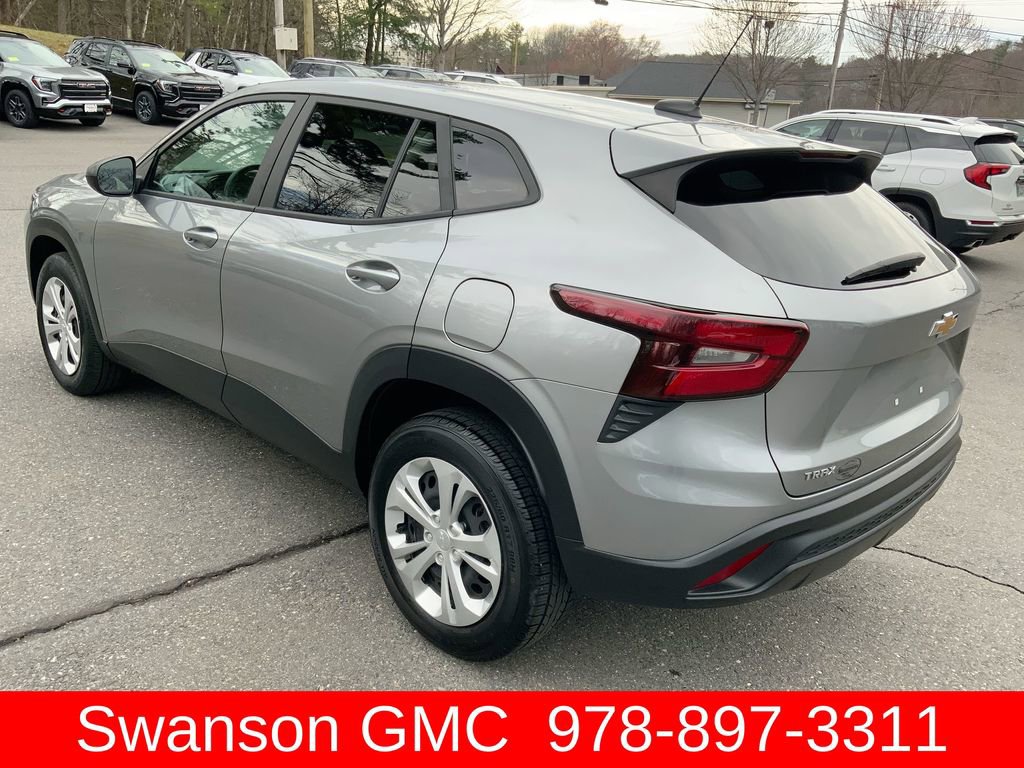 Used 2024 Chevrolet Trax LS w/ Driver Confidence Package image 36