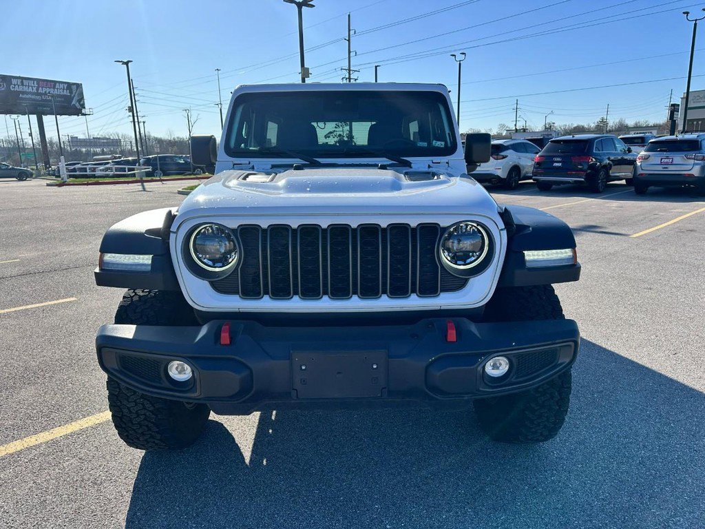 Used 2025 Jeep Wrangler Unlimited Rubicon AWD/4WD image 9