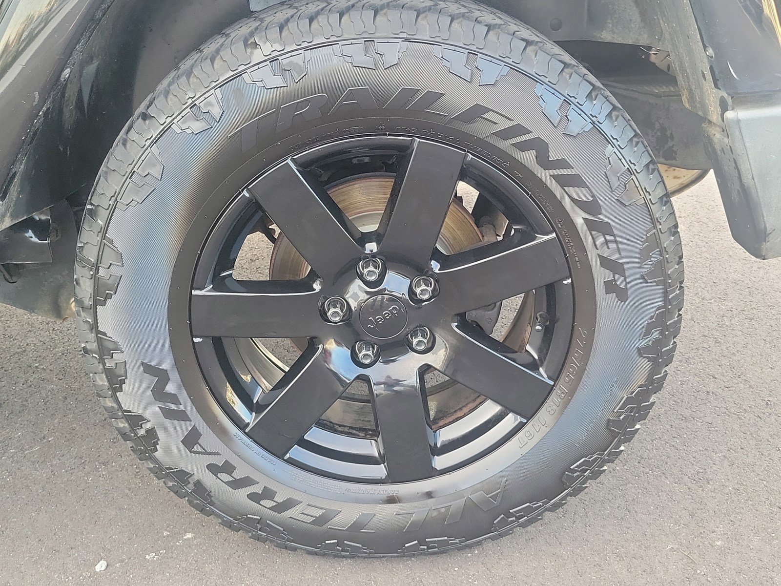 Used 2009 Jeep Wrangler Unlimited Sahara w/ Dual Top Group image 12