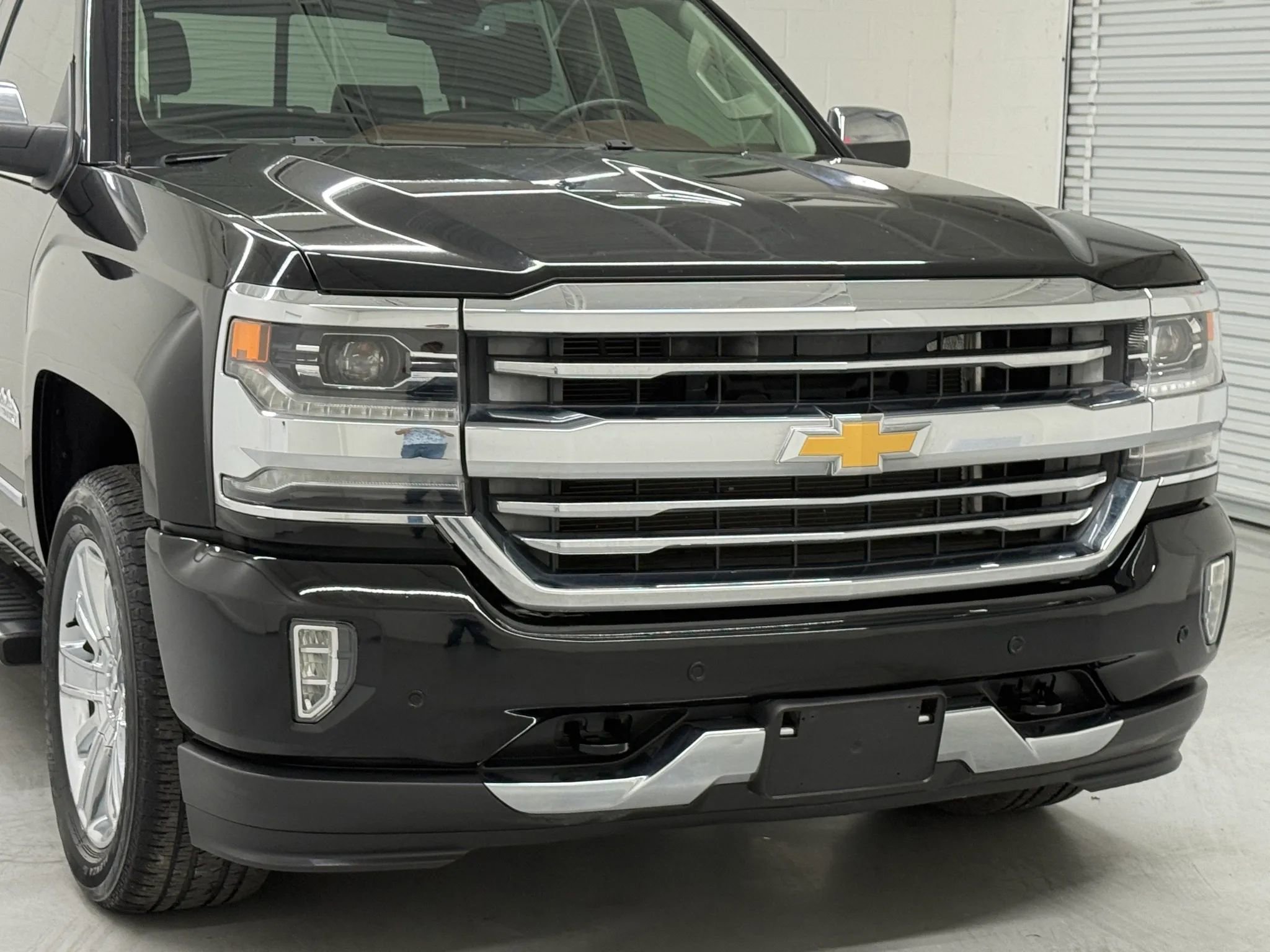Used 2016 Chevrolet Silverado 1500 High Country w/ High Country Premium Package image 42