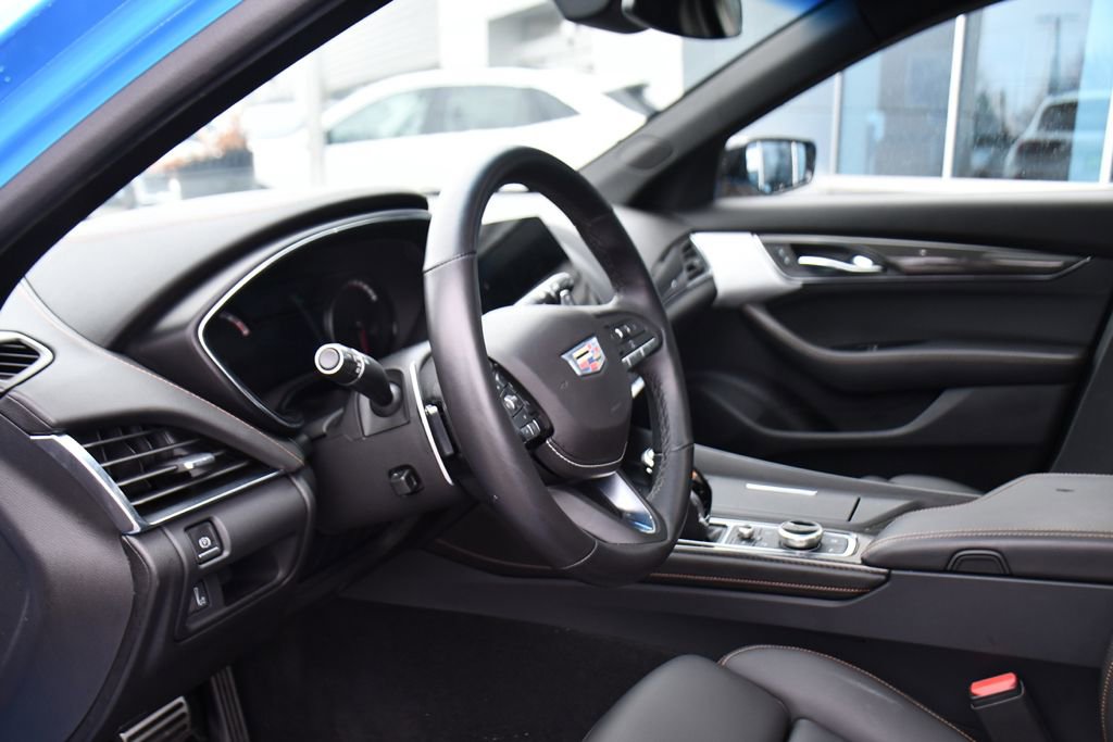 Used 2022 Cadillac CT5 V w/ LPO, ONYX Package image 11