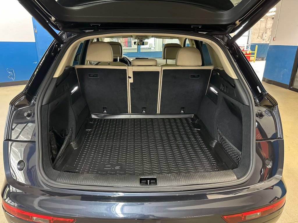 Used 2019 Audi Q5 2.0T Premium Plus w/ Premium Plus Package AWD/4WD image 23