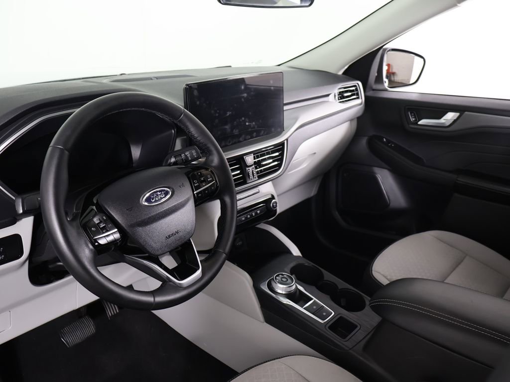 Used 2024 Ford Escape Active w/ Tech Pack #2 AWD/4WD image 30