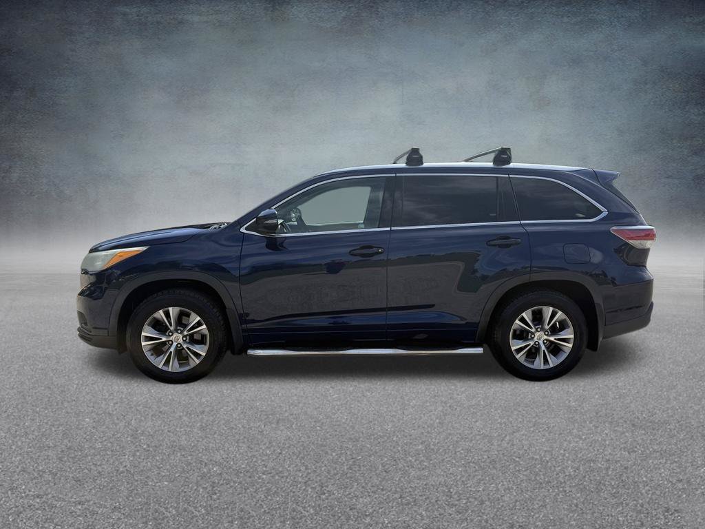 Used 2015 Toyota Highlander XLE AWD/4WD image 3