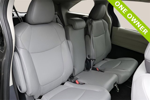 Used 2024 Toyota Sienna XLE image 19
