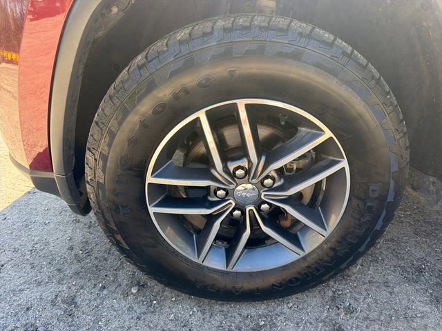 Used 2018 Jeep Grand Cherokee Limited AWD/4WD image 33