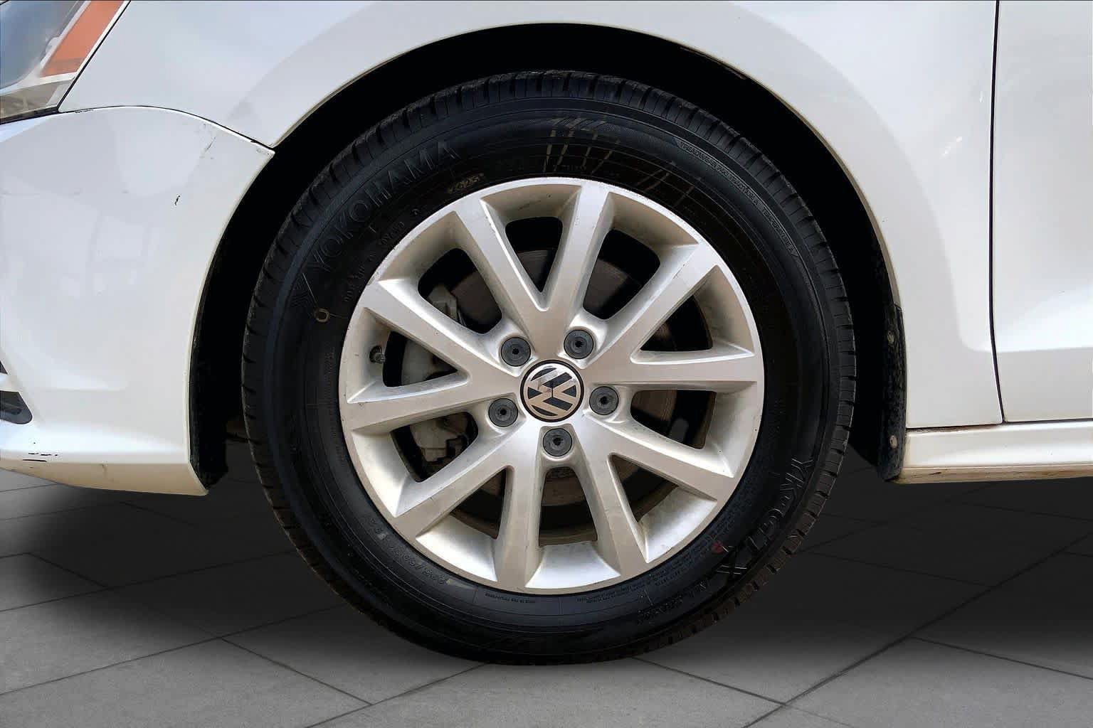 Used 2015 Volkswagen Jetta SE FWD image 10
