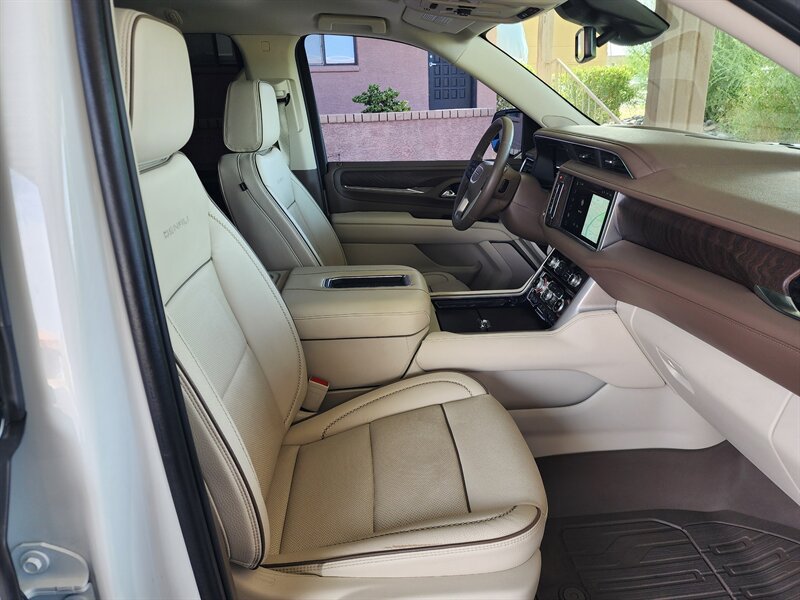 Used 2023 GMC Yukon Denali w/ LPO, Floor Liner Package RWD image 72