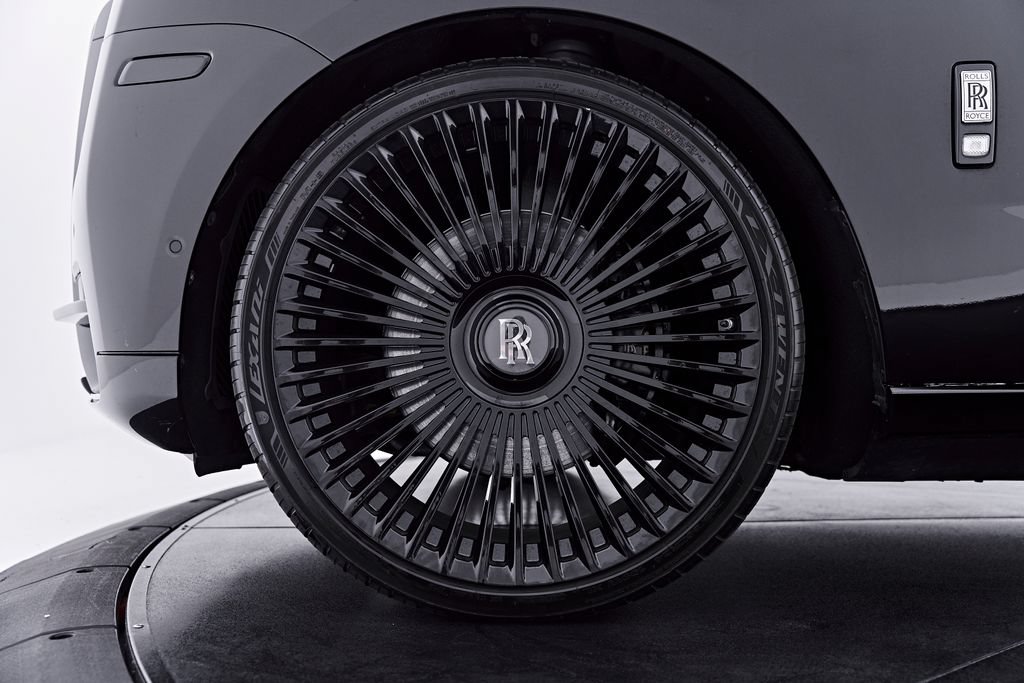 Used 2020 Rolls-Royce Cullinan AWD/4WD image 3
