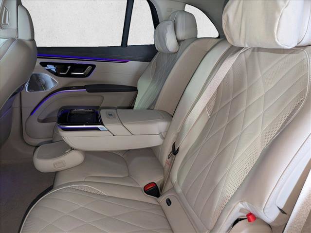 New 2026 Mercedes-Benz EQS 550 4MATIC SUV image 17