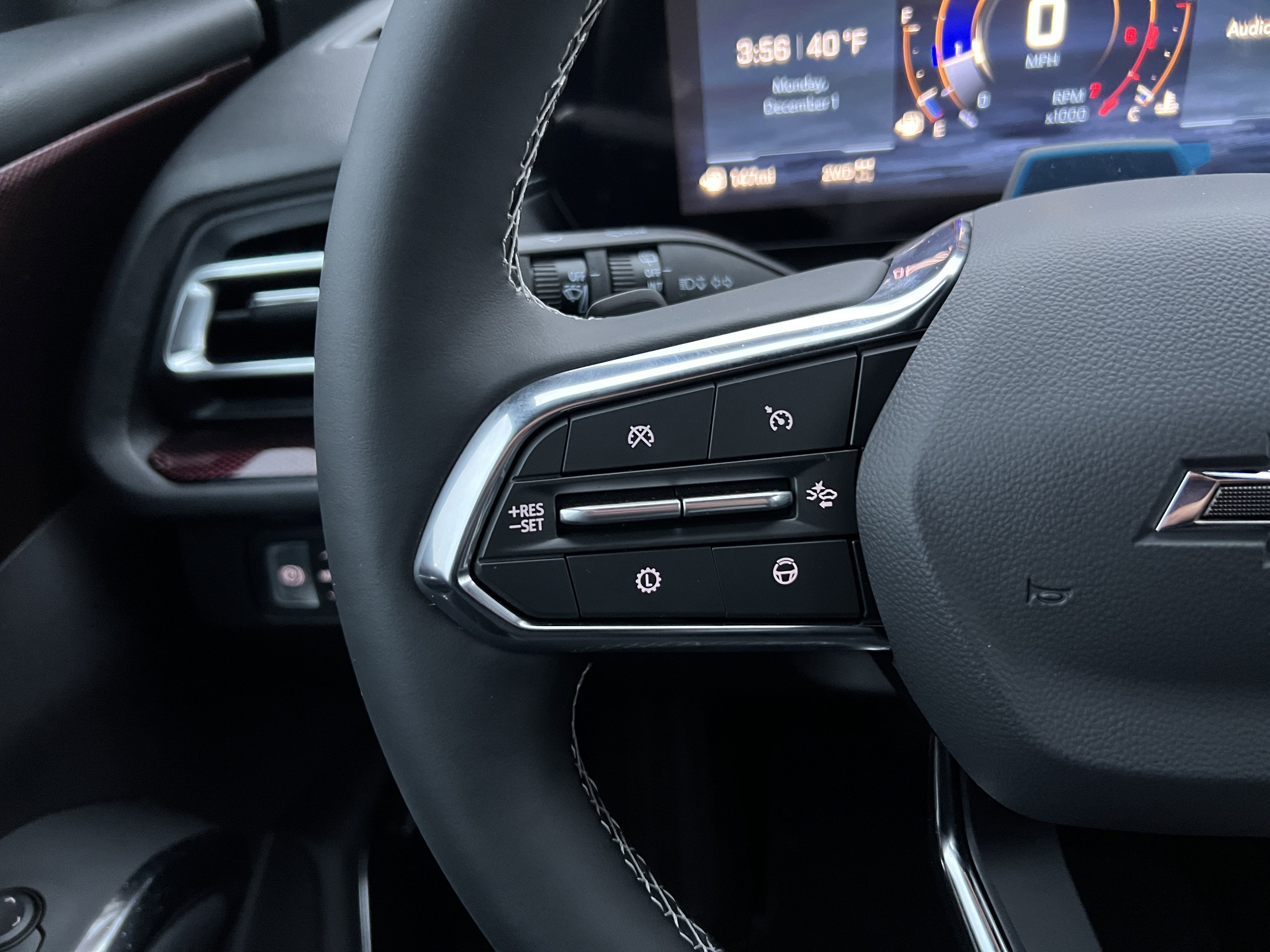 New 2026 Chevrolet Traverse Z71 w/ Enhanced Driving Package image 31