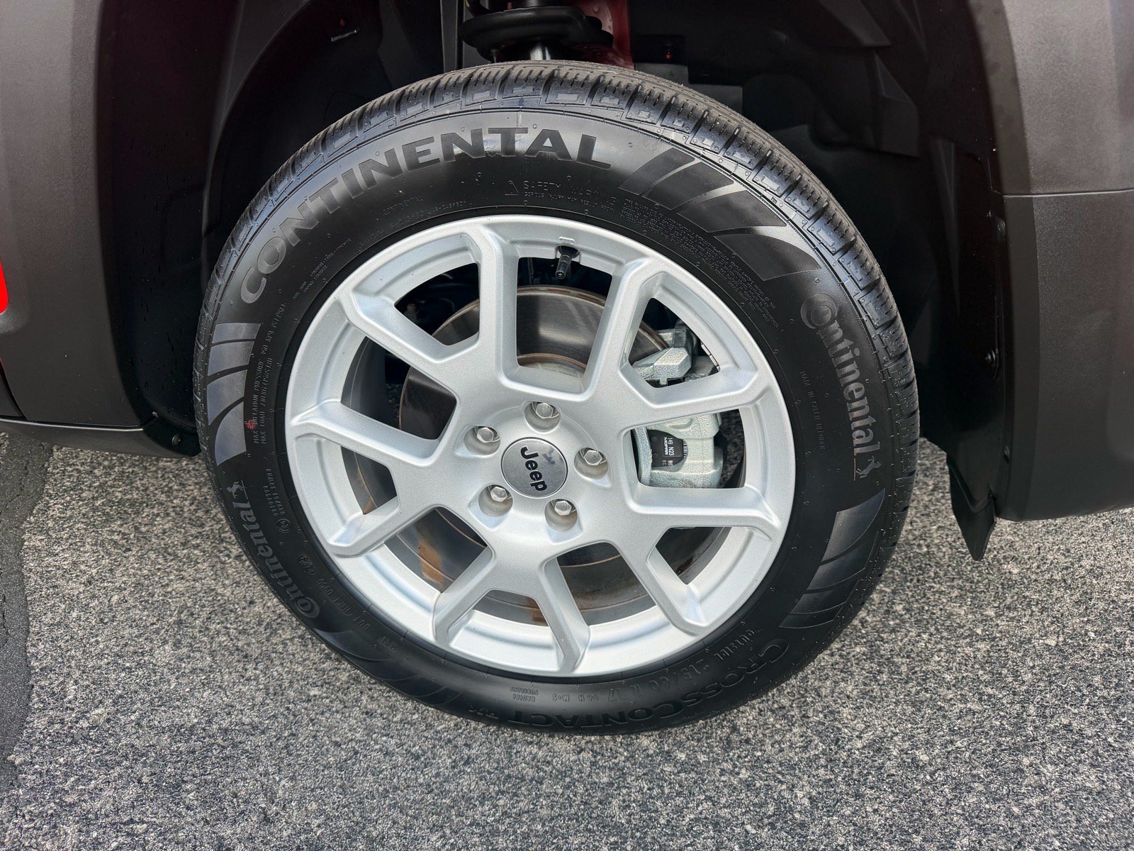 Used 2023 Jeep Renegade Latitude w/ Sun/Sound Group AWD/4WD image 19