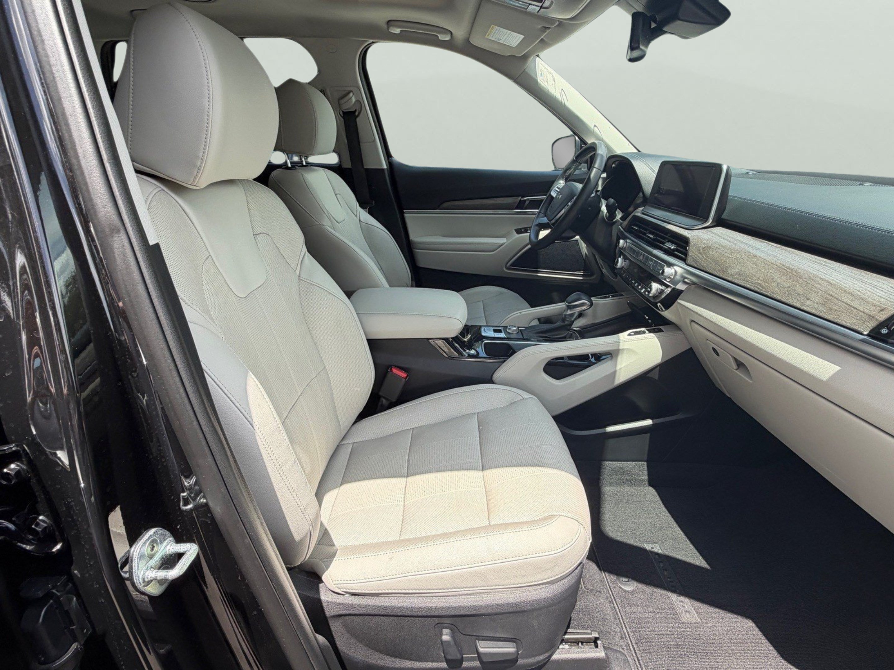 Certified 2022 Kia Telluride EX w/ EX Premium Package FWD image 26