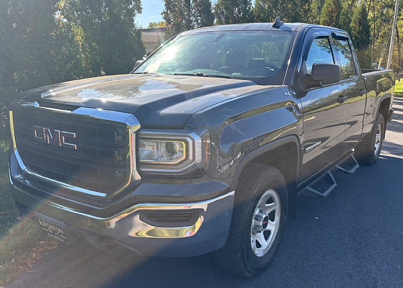 Used 2018 GMC Sierra 1500 4x4 Double Cab w/ Sierra Convenience Package