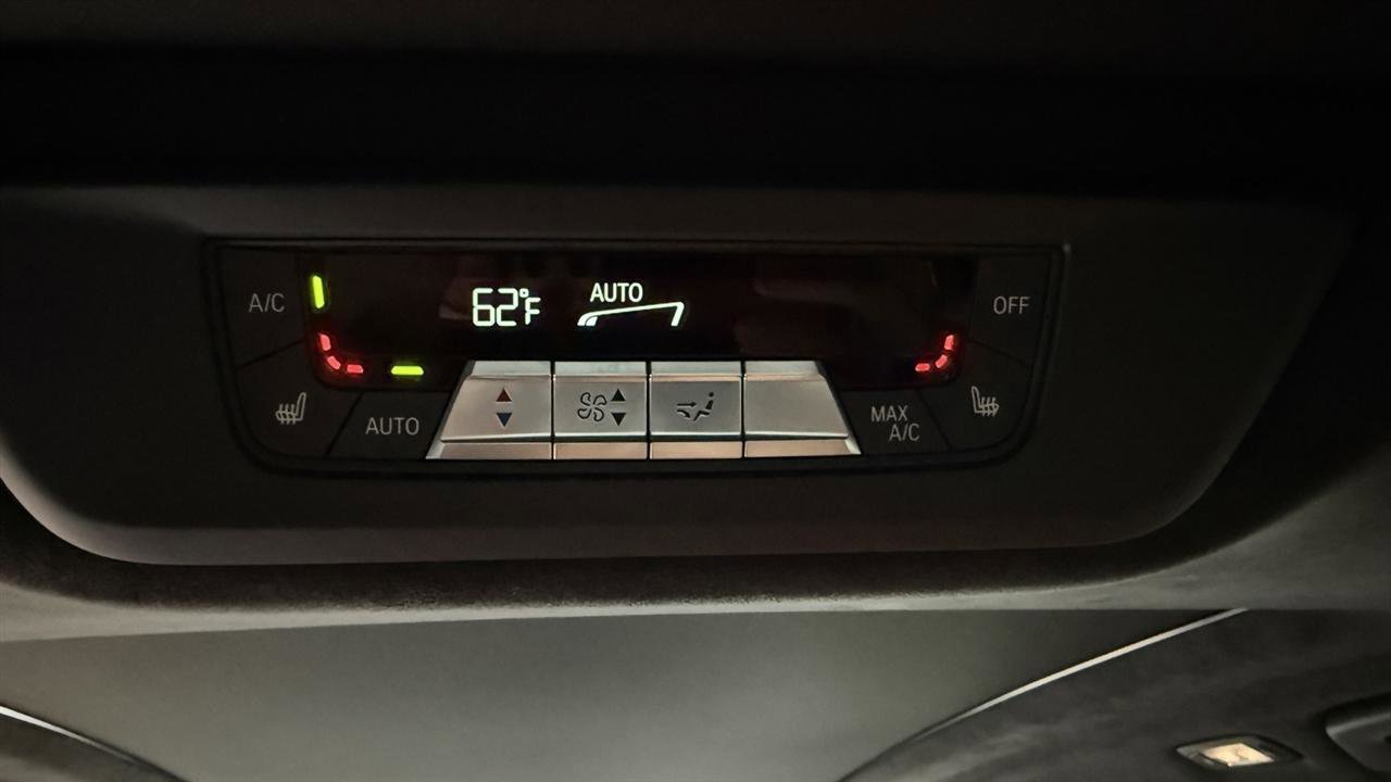 Used 2024 BMW X7 xDrive40i image 39