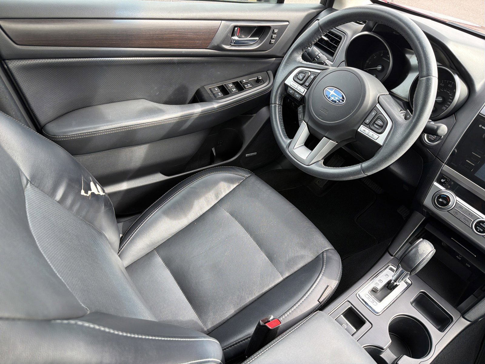 Used 2017 Subaru Legacy 3.6R Limited image 9