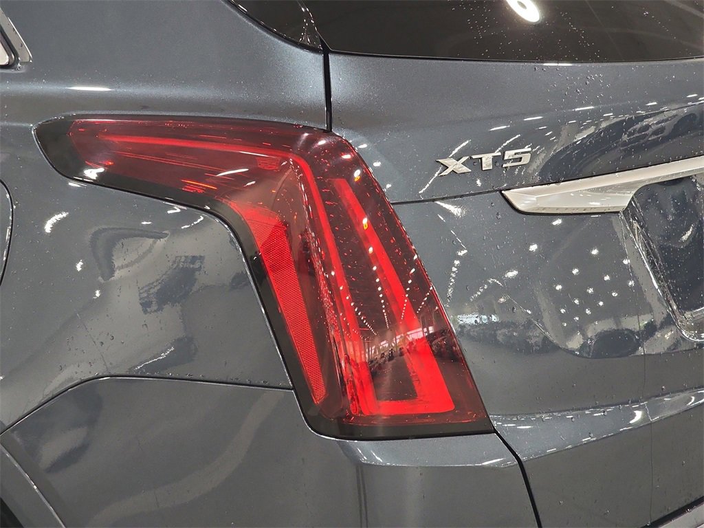 Used 2021 Cadillac XT5 Premium Luxury image 32