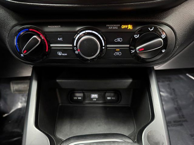 Used 2023 Kia Soul LX w/ LX Technology Package image 19
