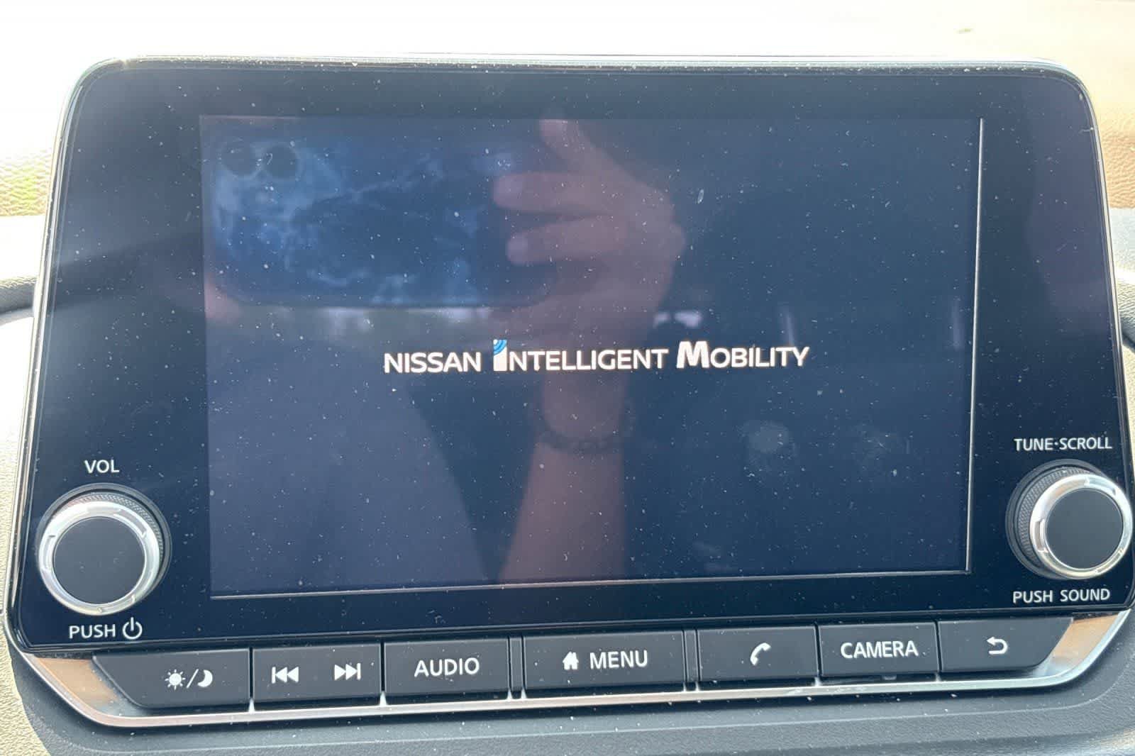 Used 2023 Nissan Rogue SV FWD image 19