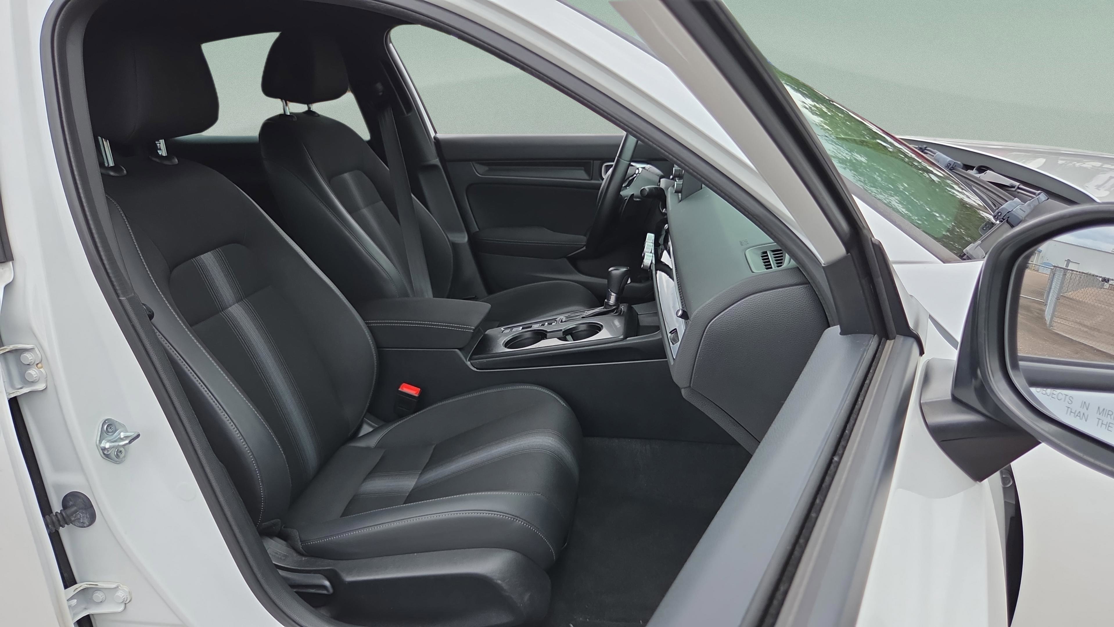 Used 2023 Honda Civic Sport image 15