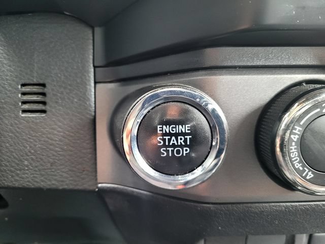 Certified 2019 Toyota Tacoma TRD Off-Road AWD/4WD image 31
