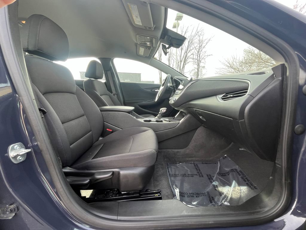 Used 2025 Chevrolet Malibu LT FWD image 22